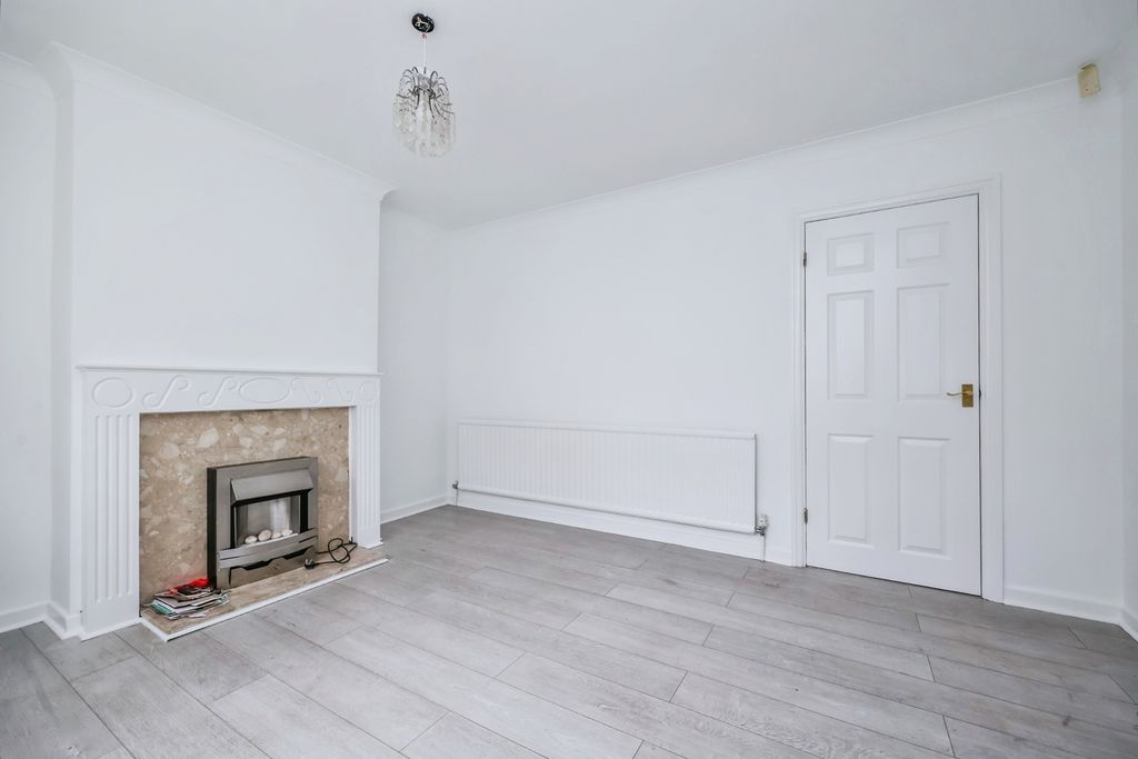 Property photo 3 of 16 Pbox-Img.Jpg
