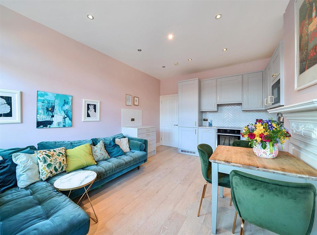 Property photo 2 of 14 18841754 (20).Jpg