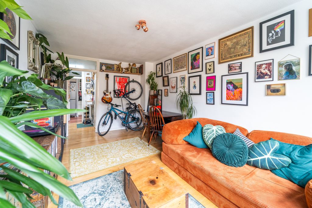 Property photo 3 of 8