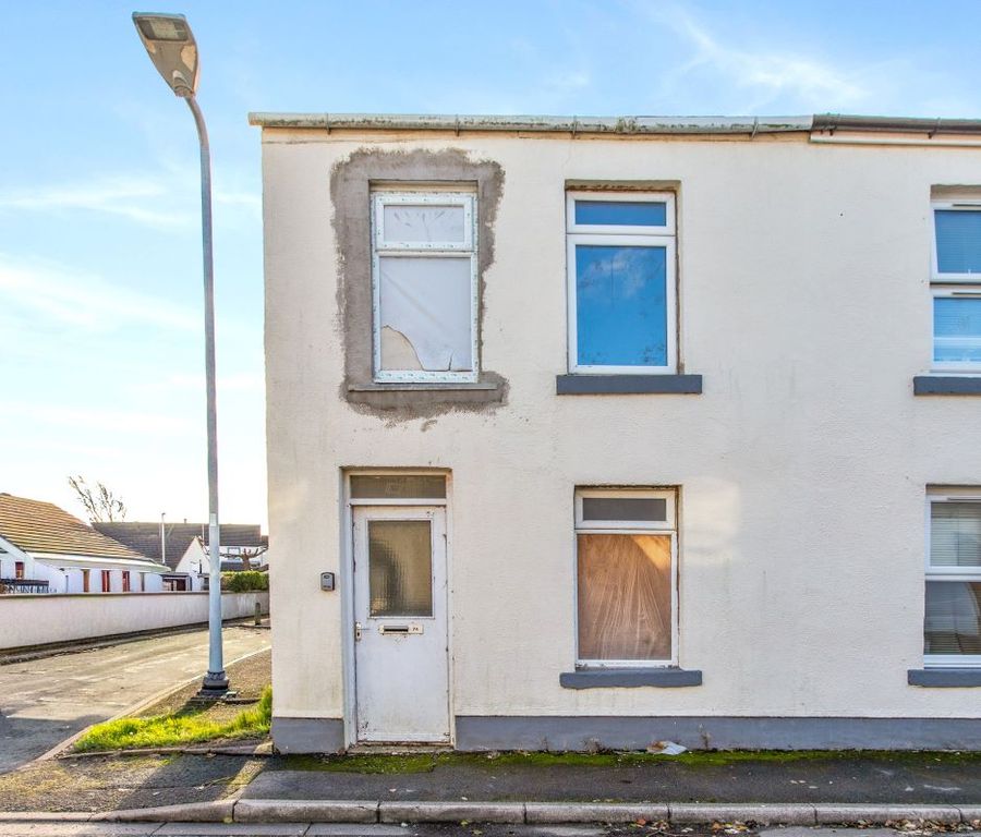 Property photo 1 of 17