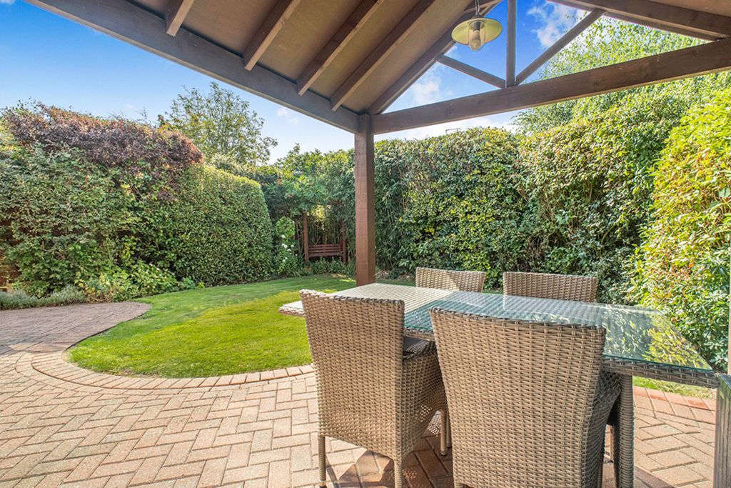 Property photo 2 of 30