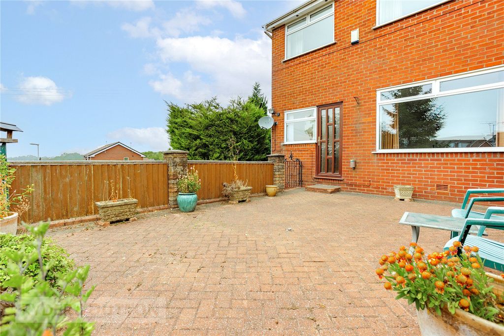 Property photo 2 of 18 Rear Garden