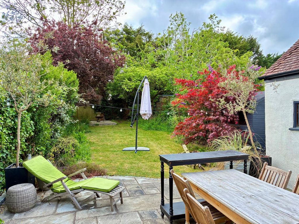 Property photo 2 of 16