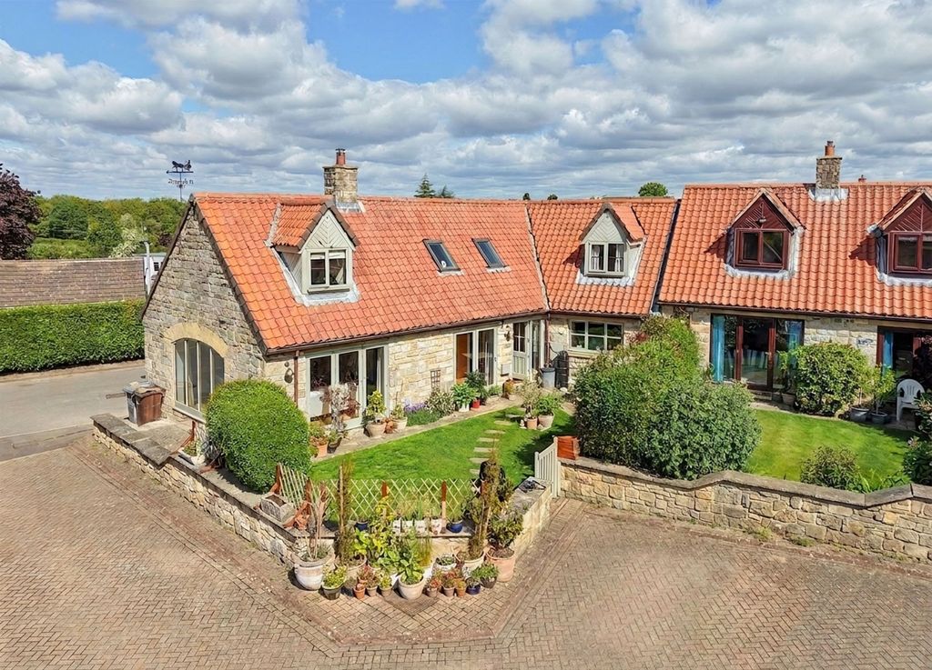 Property photo 1 of 37