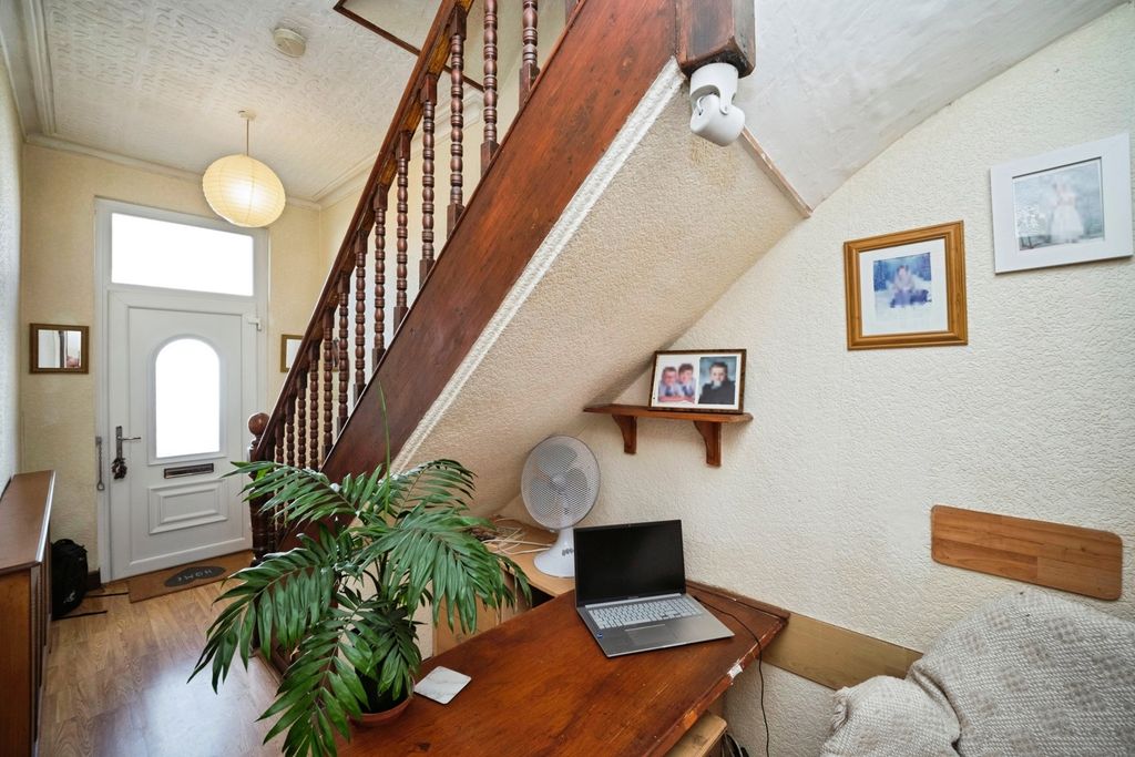 Property photo 2 of 21 Pbox-Img.Jpg
