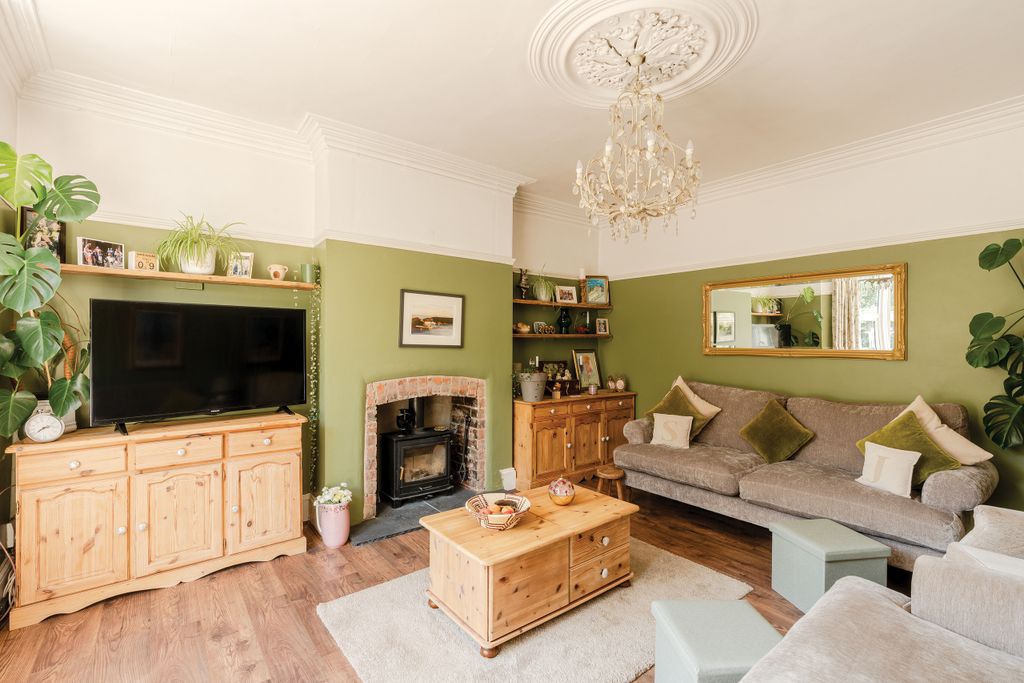 Property photo 2 of 25 2