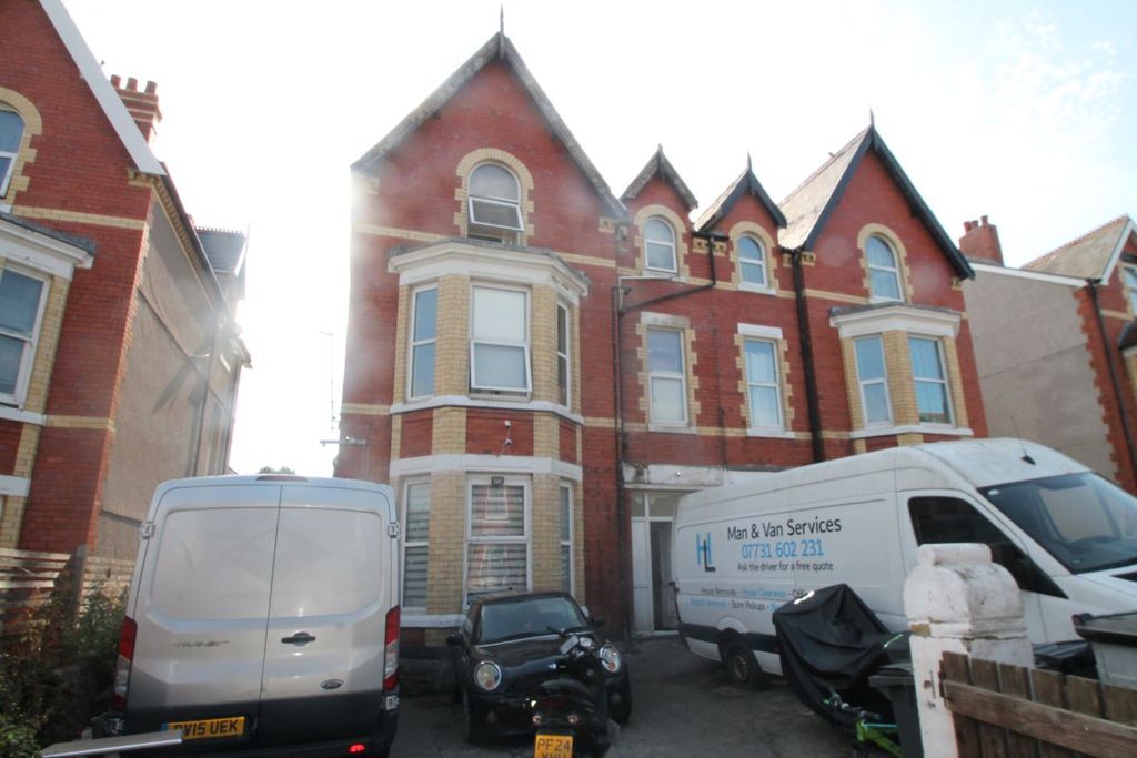 Property photo 2 of 5