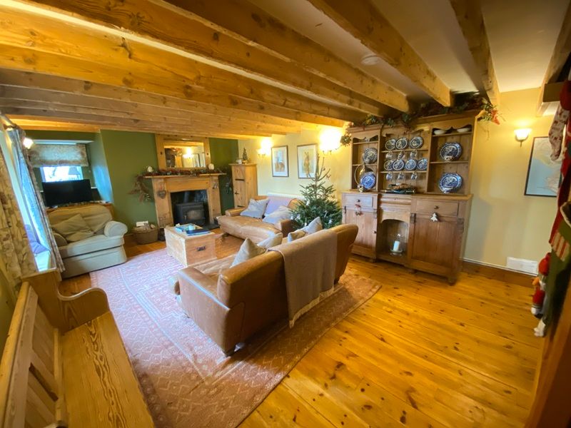 Property photo 2 of 15 Lounge