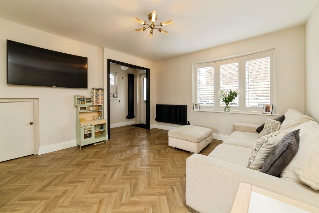 Property photo 3 of 21