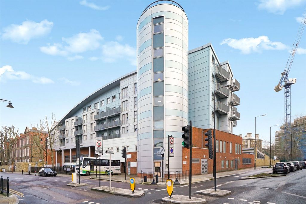 Property photo 3 of 15 Picture No. 16