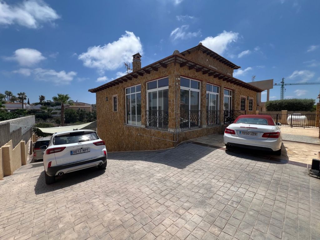 Property photo 3 of 50