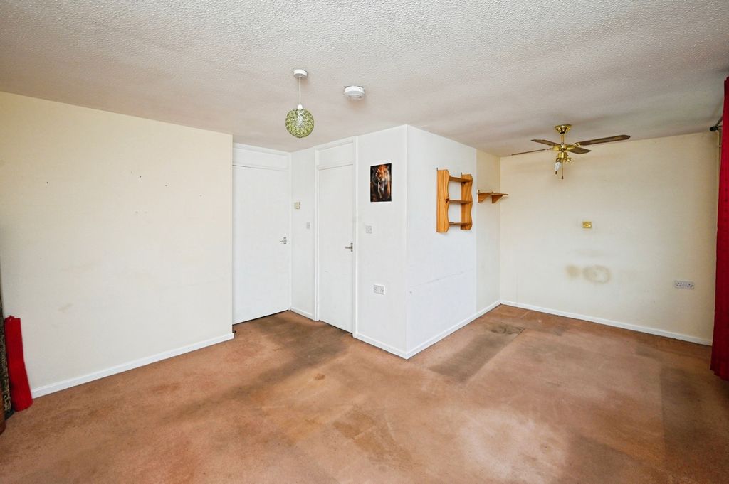 Property photo 3 of 13 Pbox-Img.Jpg