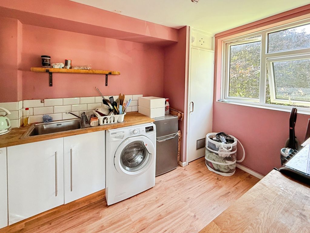 Property photo 2 of 12 584Fd0E0-Img_4486