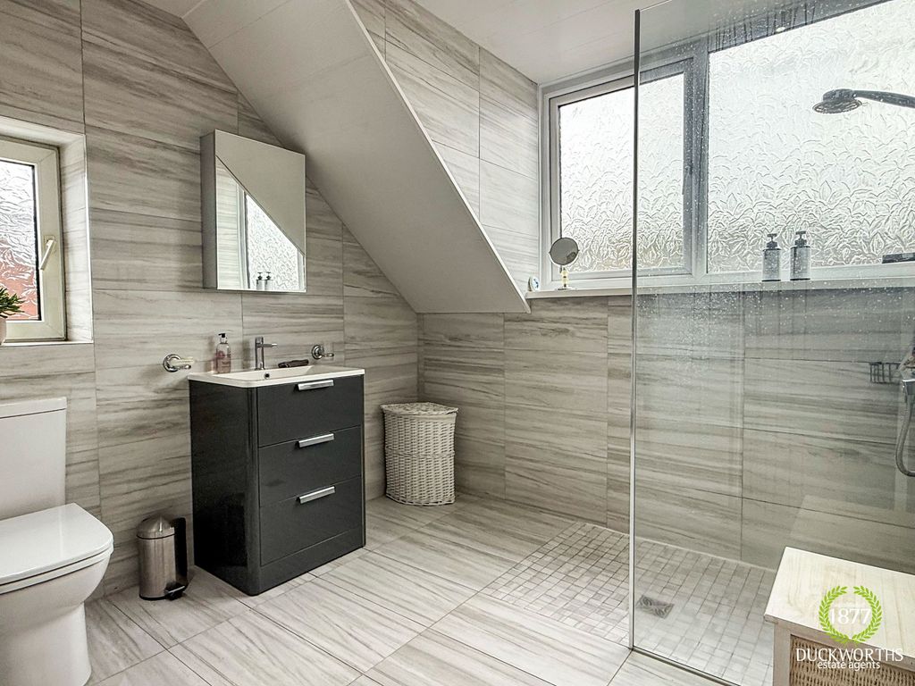 Property photo 2 of 28