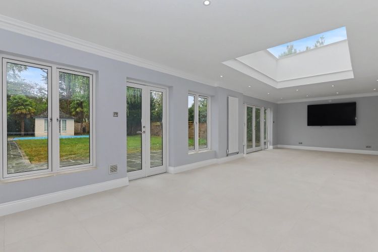 Property photo 3 of 12 338073