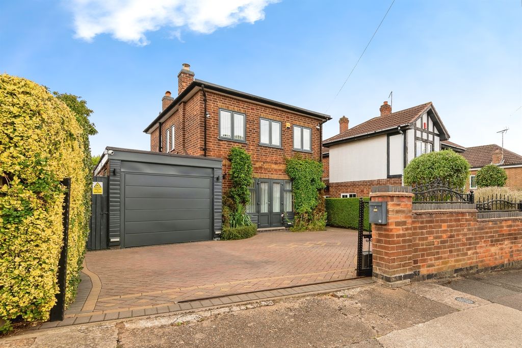 Property photo 1 of 23