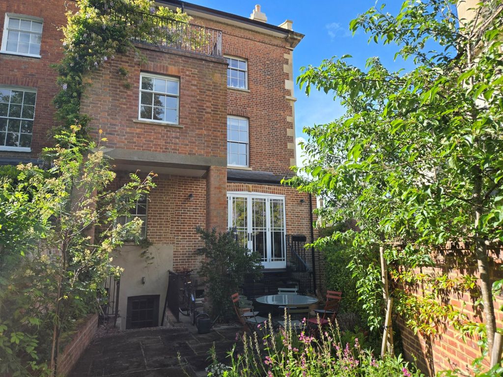Additional image 7 of 4 bed end terrace house for salePark Town, Oxford OX2