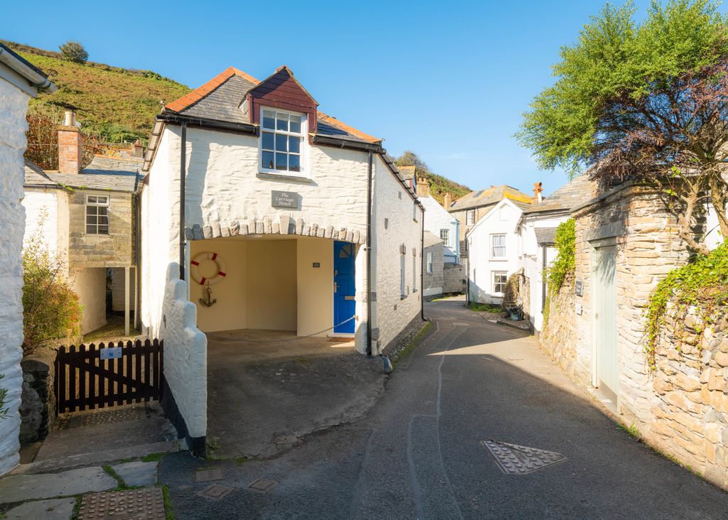 Property photo 1 of 13 The Carriage House
