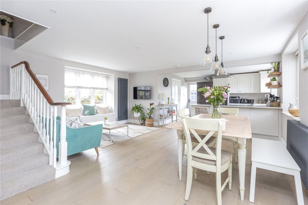 Property photo 2 of 20 Picture No. 33