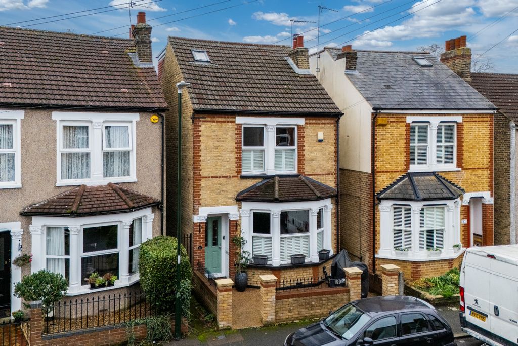 Property photo 1 of 46 4582791