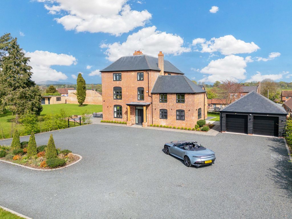 Property photo 1 of 32