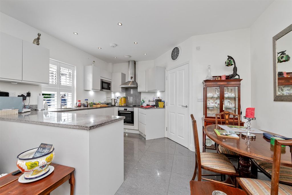 Property photo 3 of 17 1Forrestview-16.Jpg
