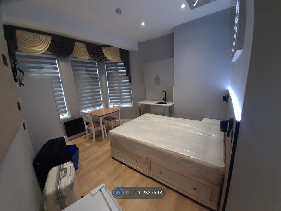 Property photo 1 of 33