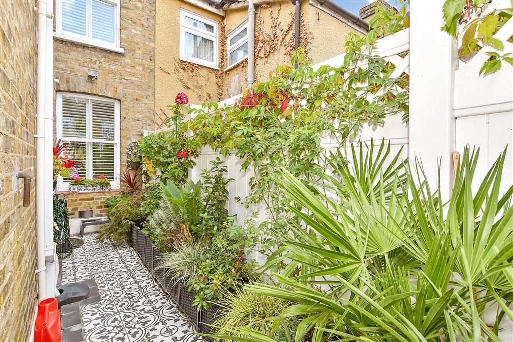 Property photo 2 of 13 Side Garden