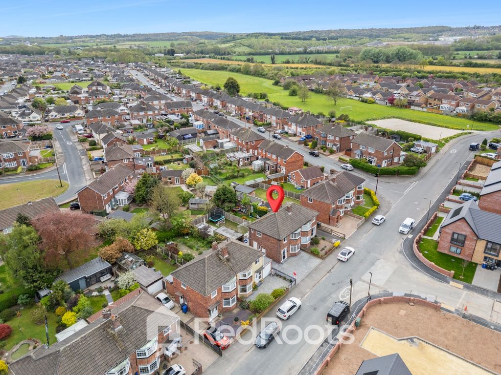 Property photo 3 of 27 5049082