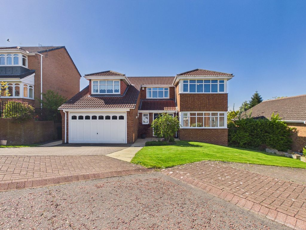 Property photo 1 of 18 External