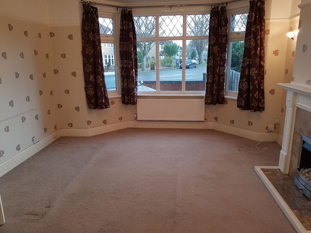 Property photo 2 of 10 A Spacious And Bright Living Room With Large Windo...