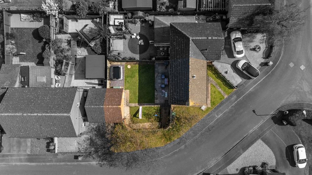 Property photo 2 of 23