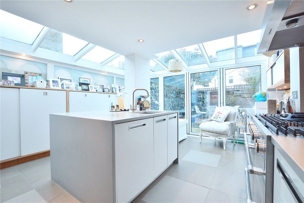 Property photo 1 of 10 Picture No. 13