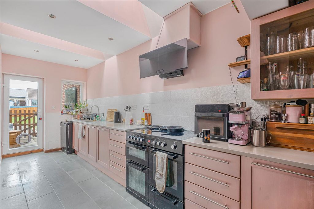 Property photo 2 of 20 10_69540-1.Jpg