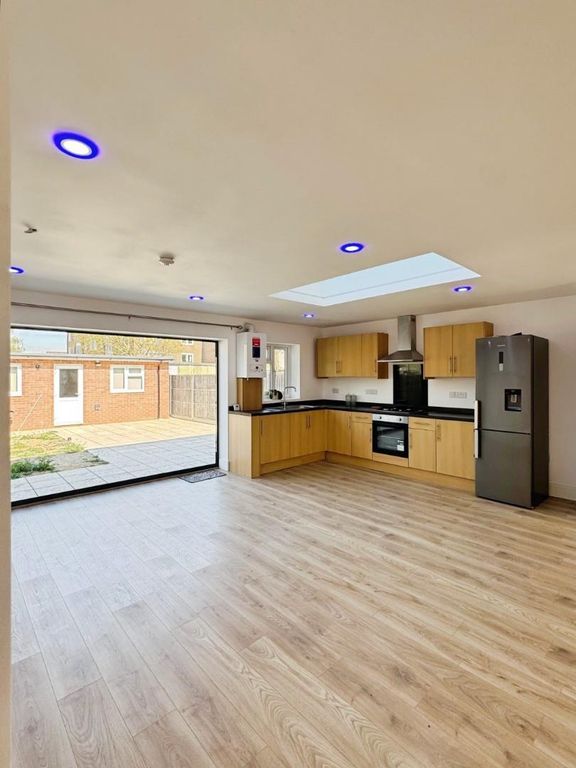 Property photo 2 of 14 0Fea05B4-Img_8149.Jpeg