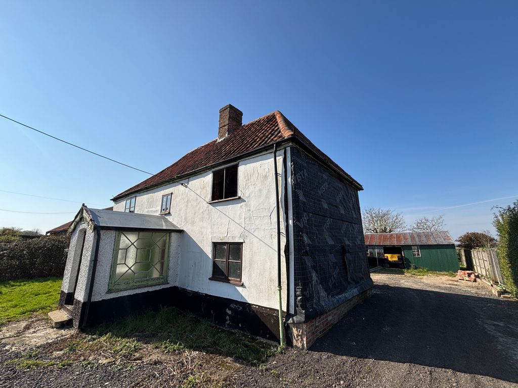 Property photo 2 of 13