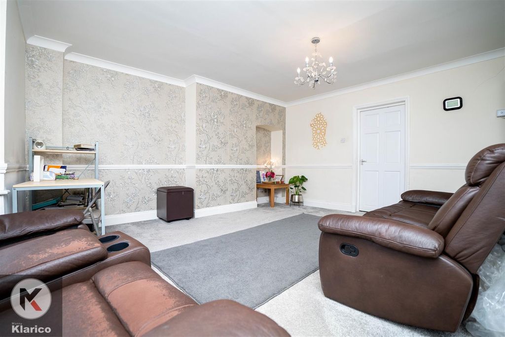 Property photo 3 of 18 Photo-2.Jpg