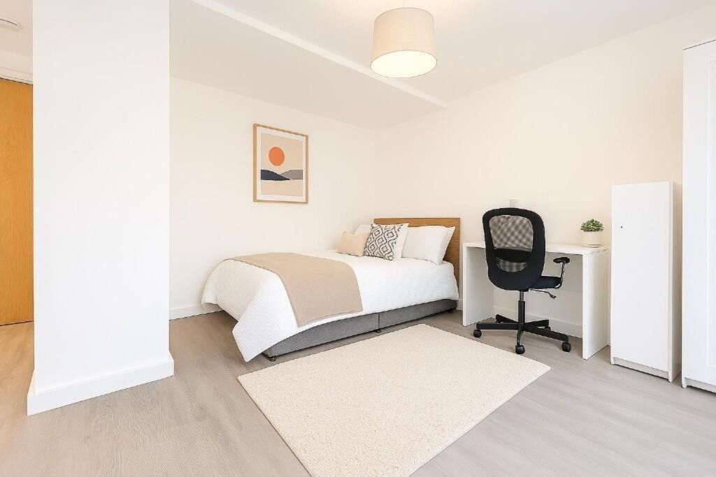 Property photo 1 of 11 Bedroom