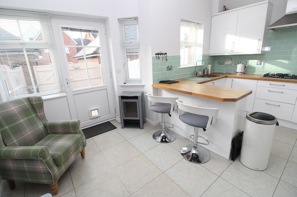 Property photo 3 of 20