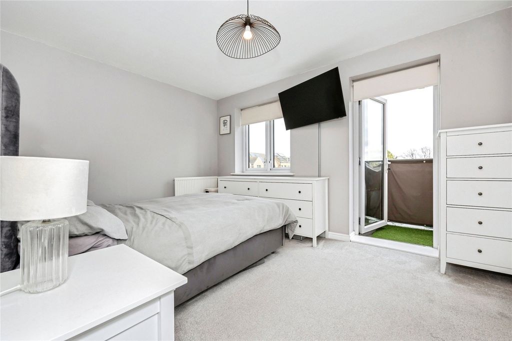 Property photo 1 of 16 Master Bedroom