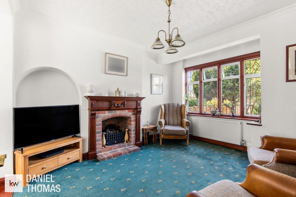 Property photo 2 of 36