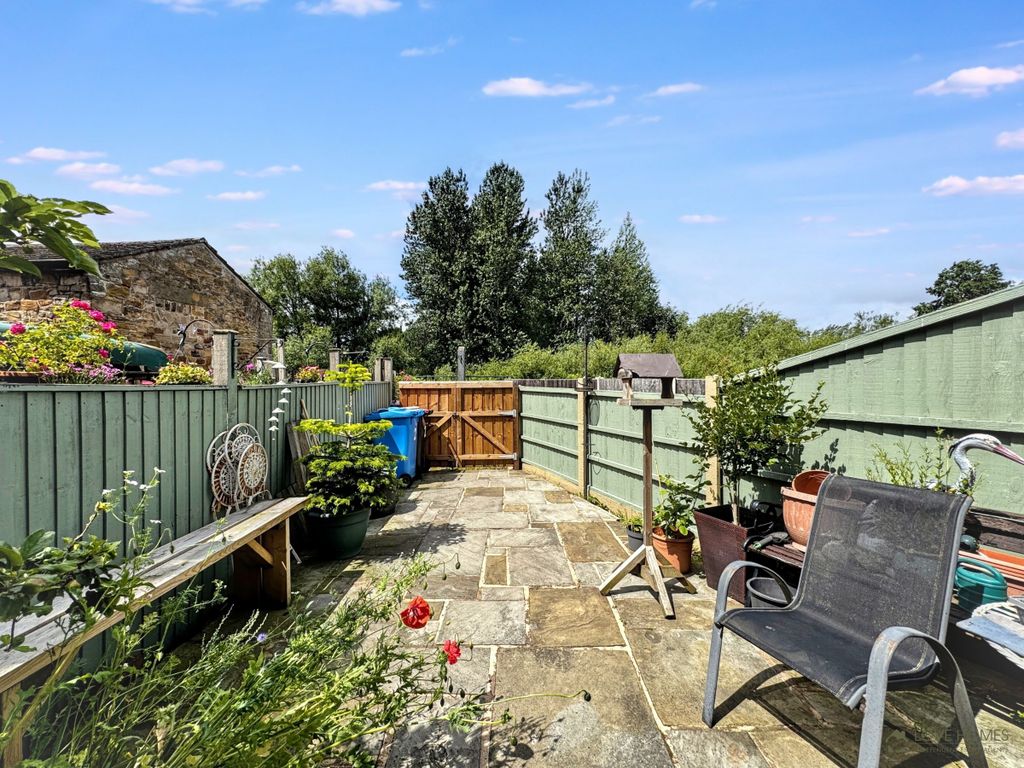Property photo 3 of 23