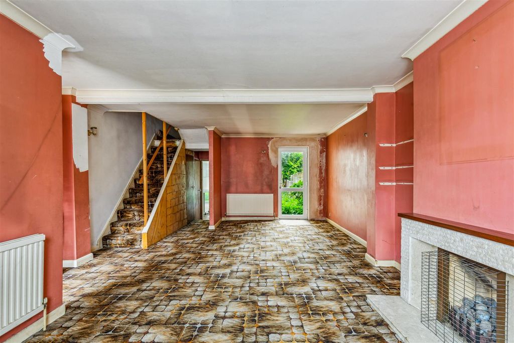 Property photo 2 of 13 Fraser Street, W4 - For Sale
