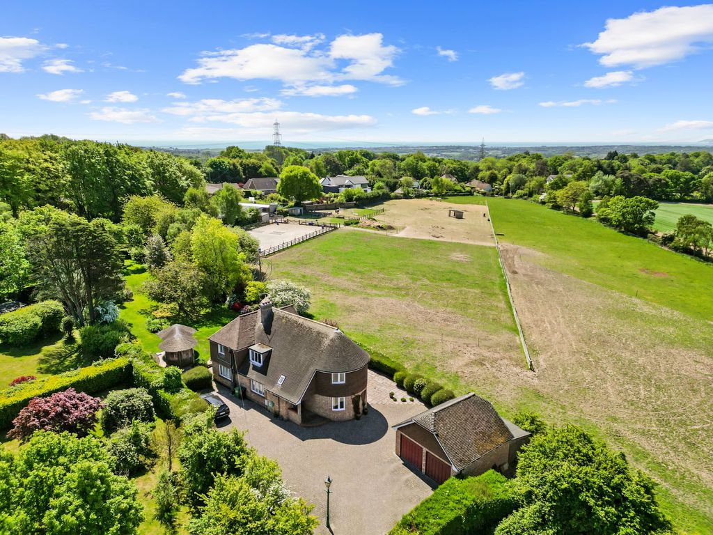 Property photo 3 of 42