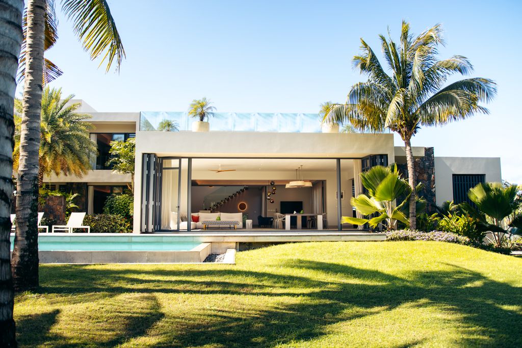 Property photo 3 of 61