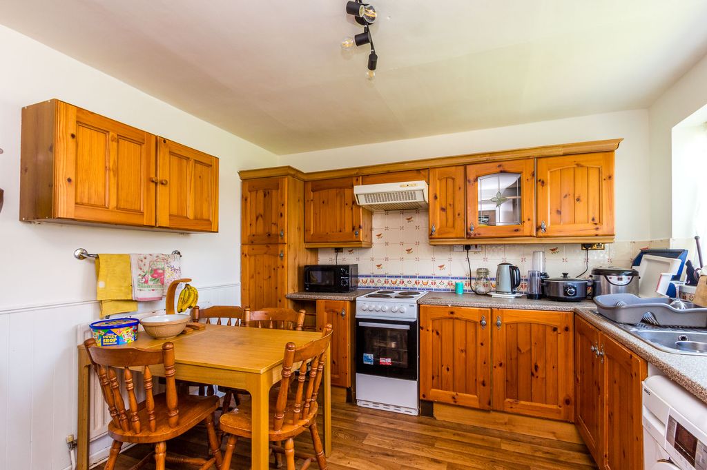 Property photo 3 of 11 Kitchen/Breakfast Room