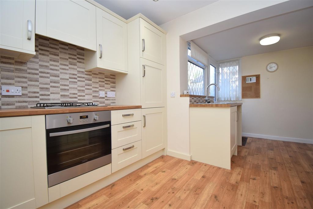 Property photo 3 of 13