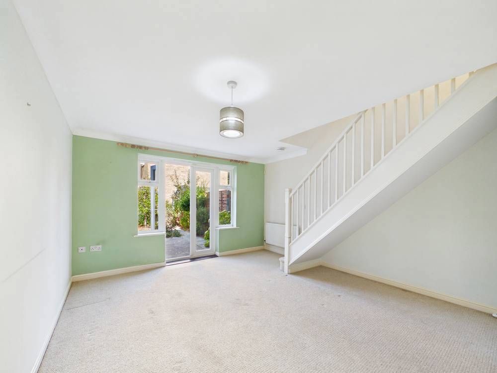 Property photo 2 of 13 Giraffe360-Still004