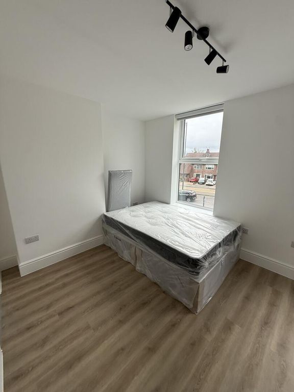 Property photo 3 of 8 Bedroom