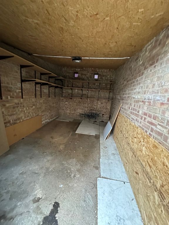 Property photo 3 of 3